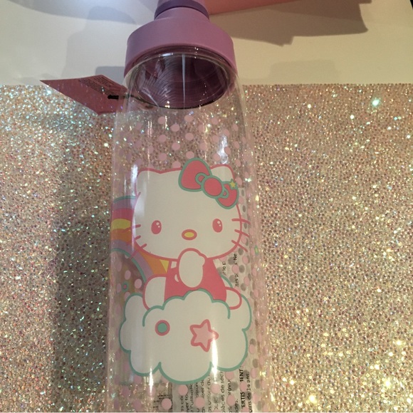 Hello Kitty Plastic Sport bottle - Picture 1 of 3